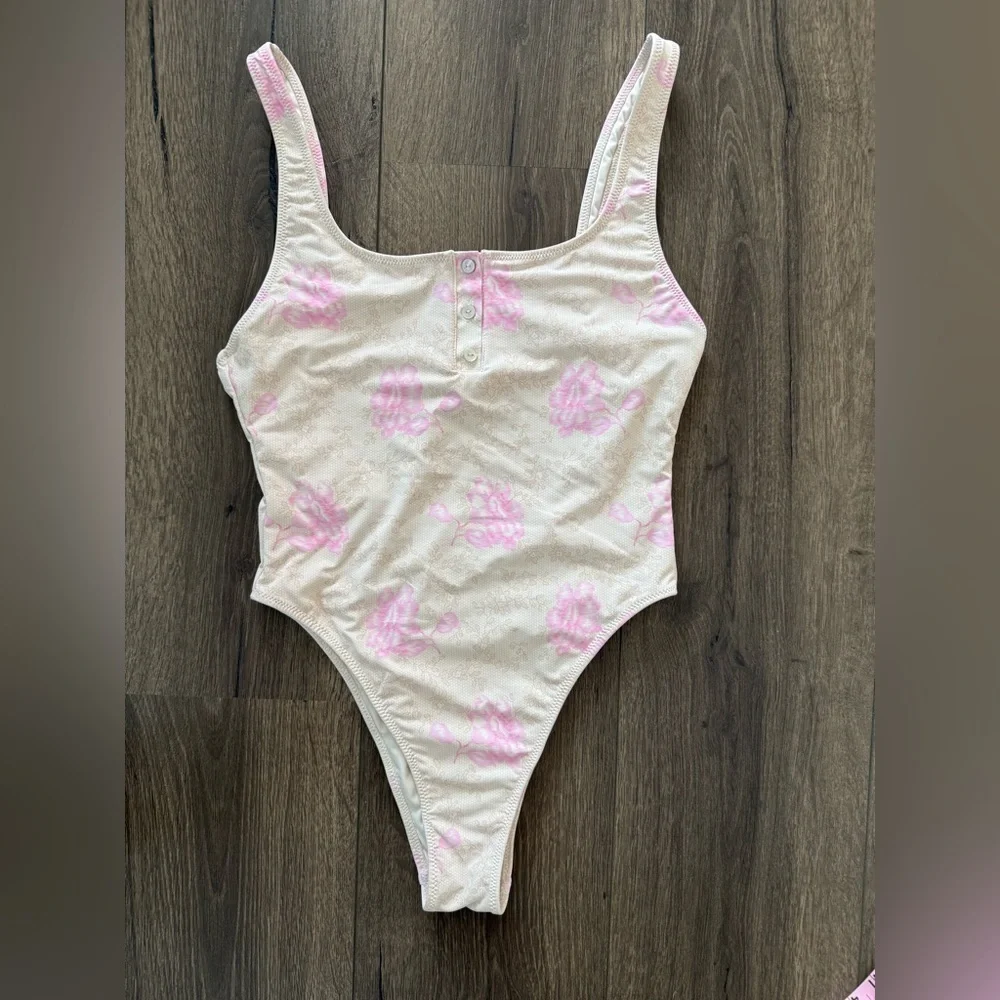Frankie’s Bikinis xPamela Anderson One Piece in Lace On The Beach Size Large